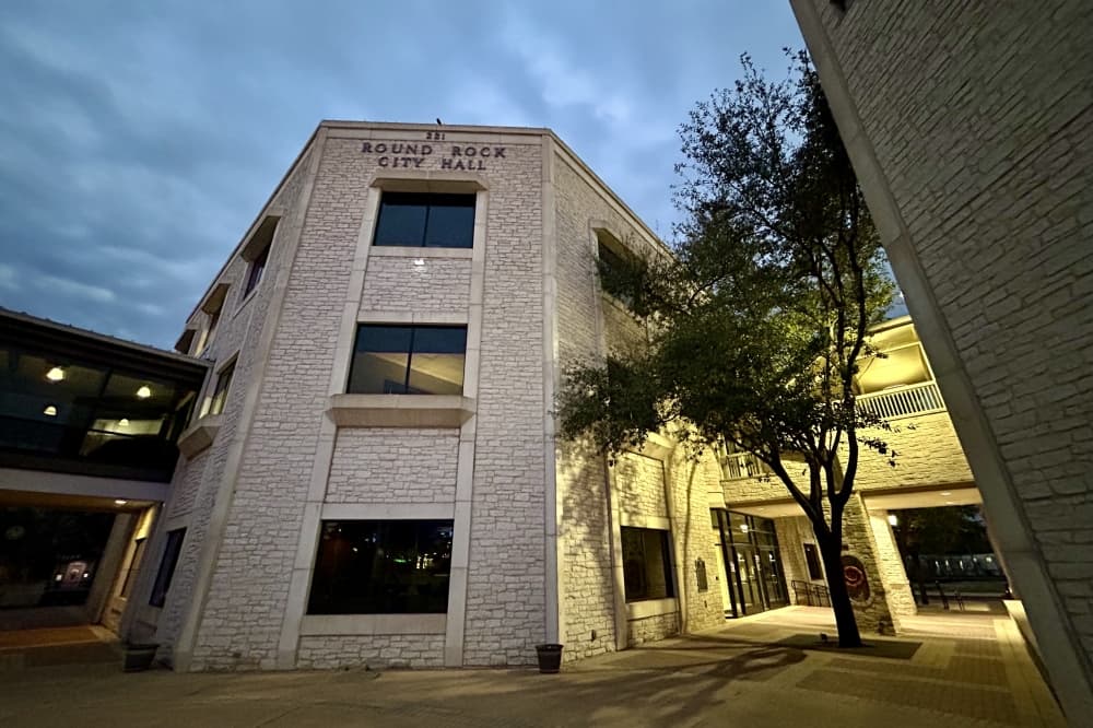 6 trending Central Texas stories: Hwy. 79 project moves forward, Hays County issues burn ban