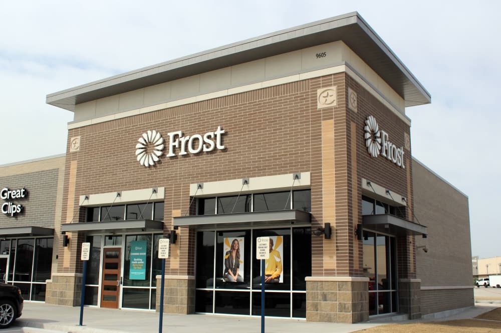 Frost Bank financial center now open in Alliance