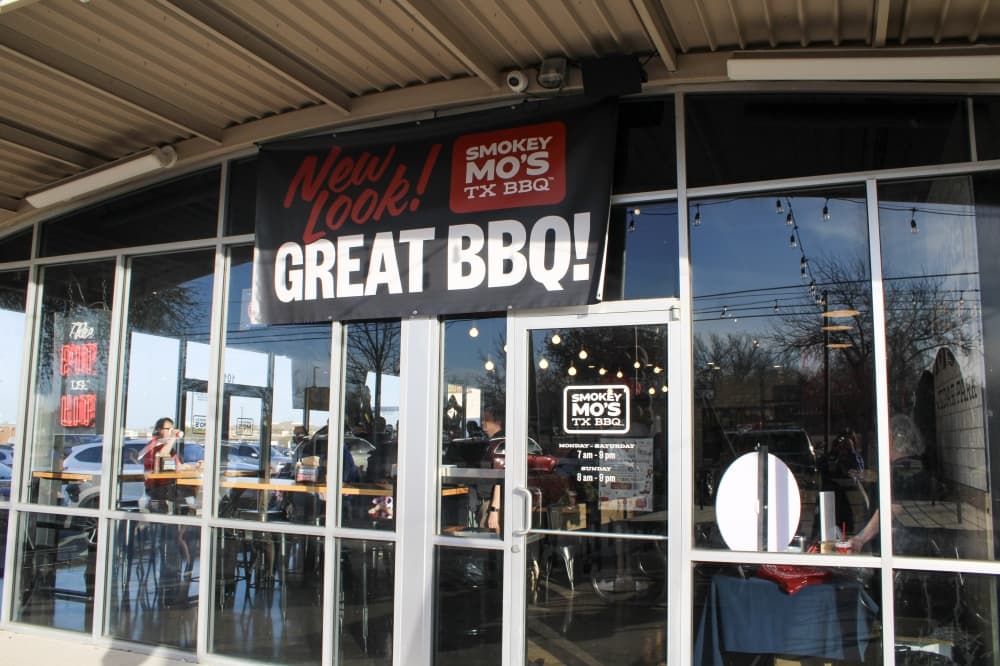 An image of the outside of the restaurant. 