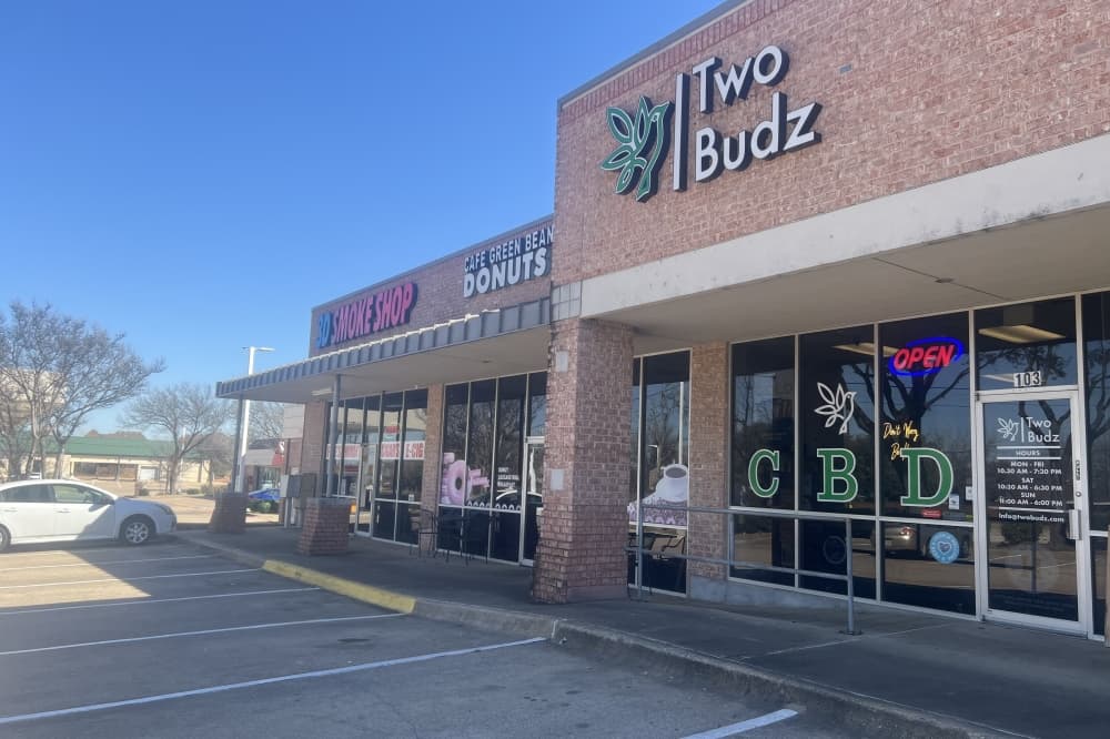Two Budz now open in Flower Mound