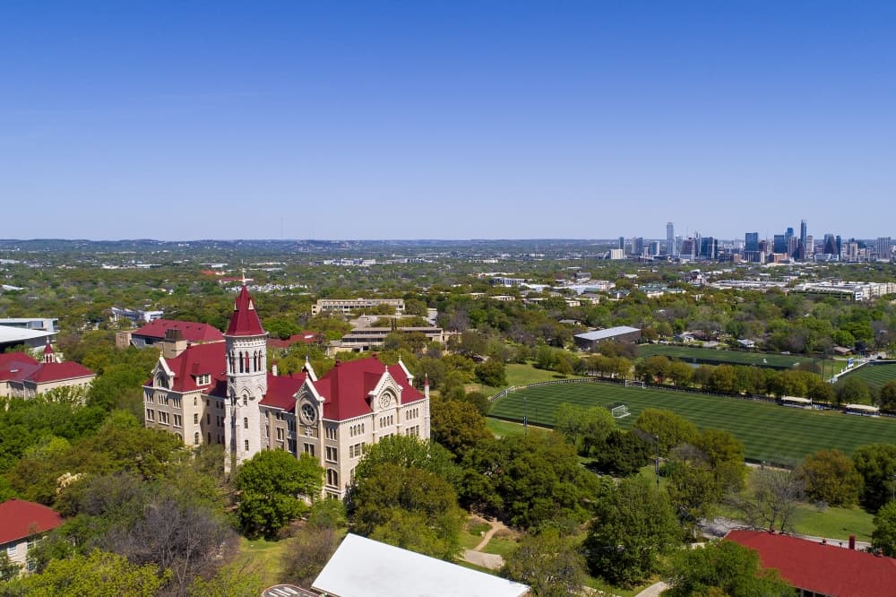 St. Edward’s University, ACC introduce $5K transfer scholarship program