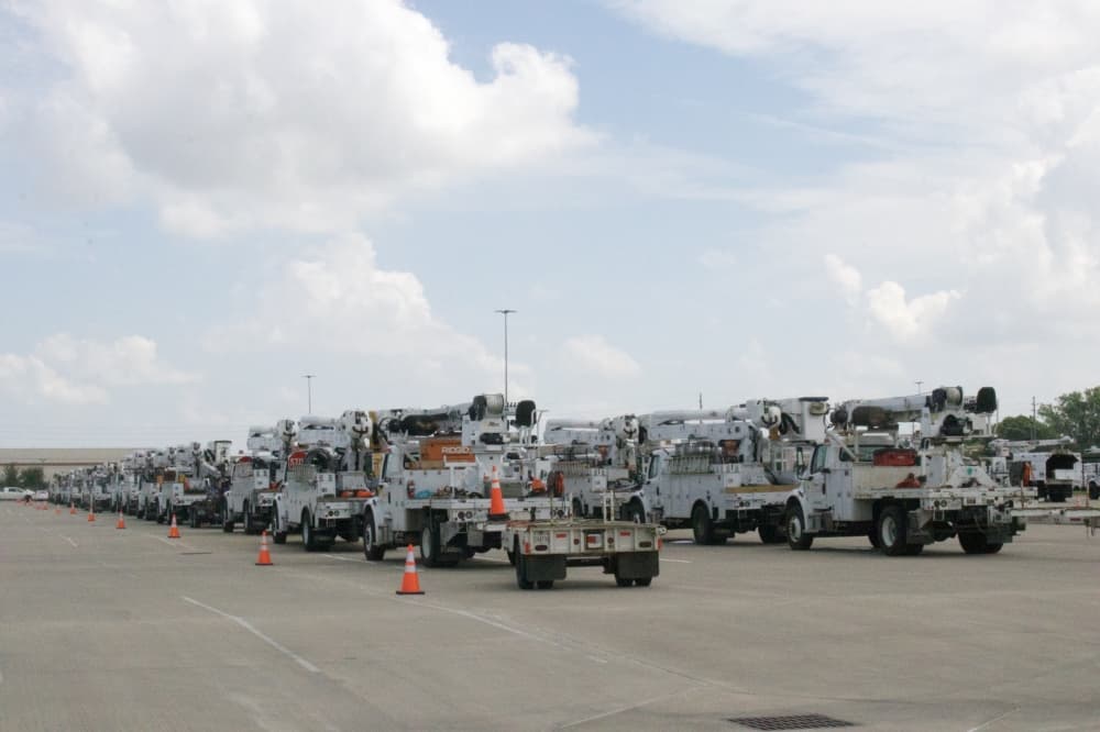 Fort Bend County receives 2 generators from CenterPoint Energy