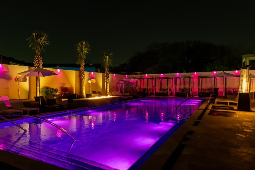 Montrose Country Club offers unique restaurant, nightlife experience