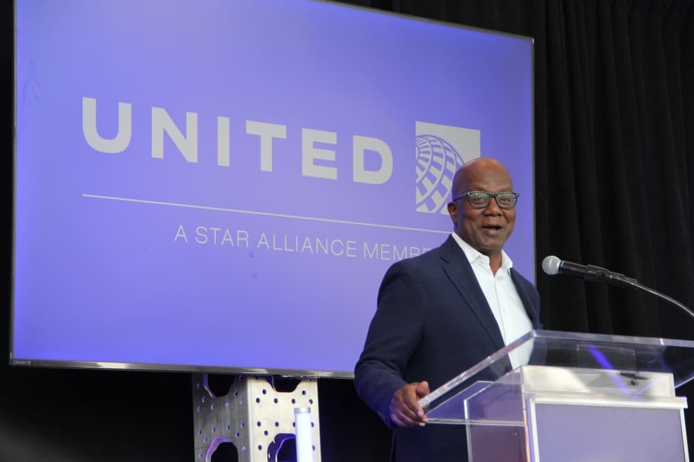United Airlines officials begin construction on new ground vehicle maintenance facility