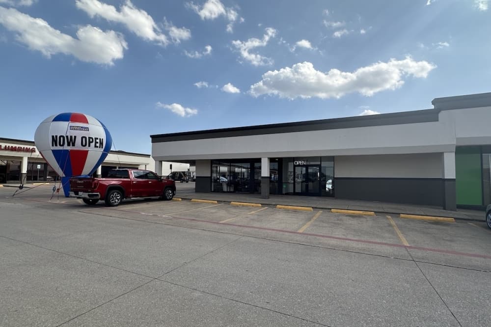Canales Furniture opens new location in Plano