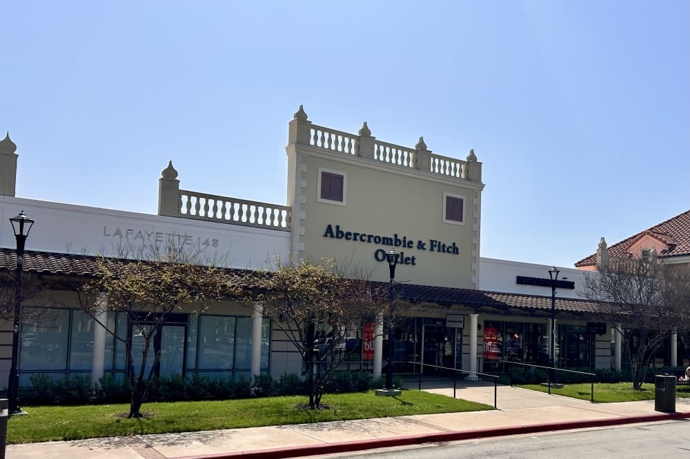 Lafayette 148 New York closed, Rodd & Gunn coming soon to the San Marcos Premium Outlets