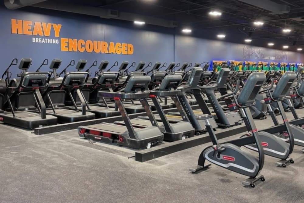 Crunch Fitness offers more than 75 classes in new Colleyville facility