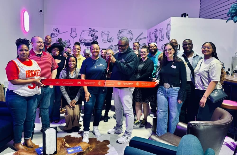 Grapes & Rye now open in Hutto