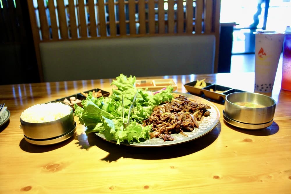 The Noodle Korean BBQ & Tea Bar serves Asian fusion cuisine in Conroe 