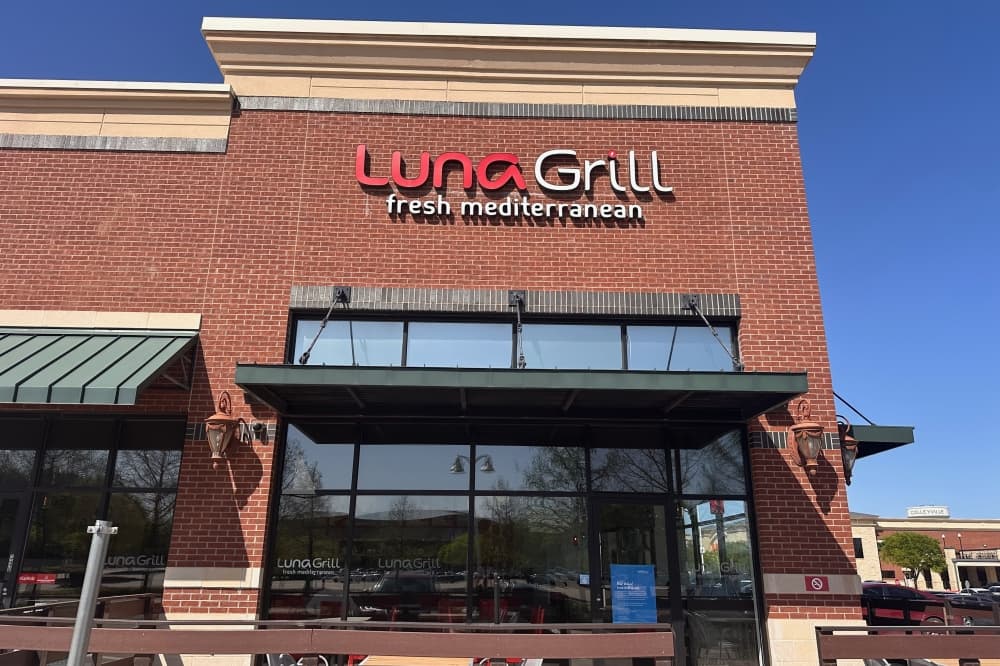 Mediterranean restaurant Luna Grill closes Colleyville location