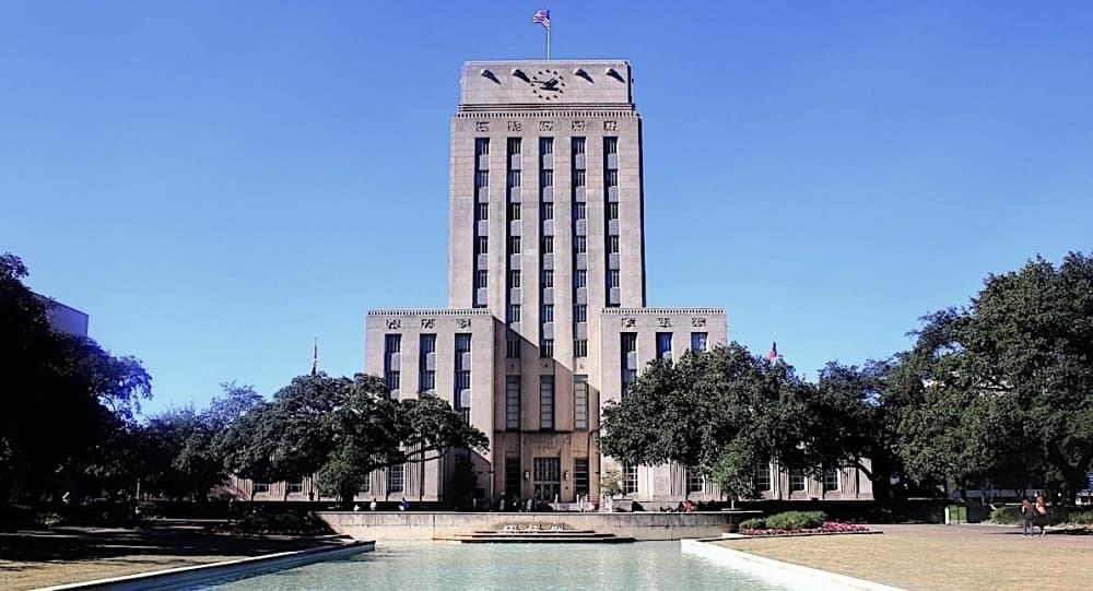 Houston short-term rental regulations to require owners to register with the city