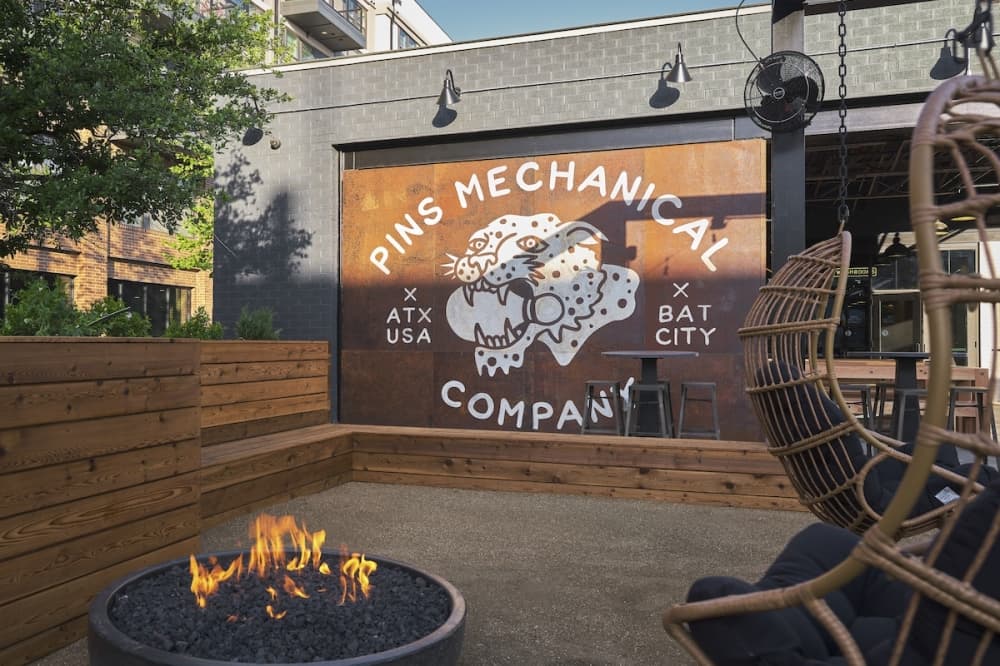 Pins Mechanical Co. entertainment venue opens in South Austin