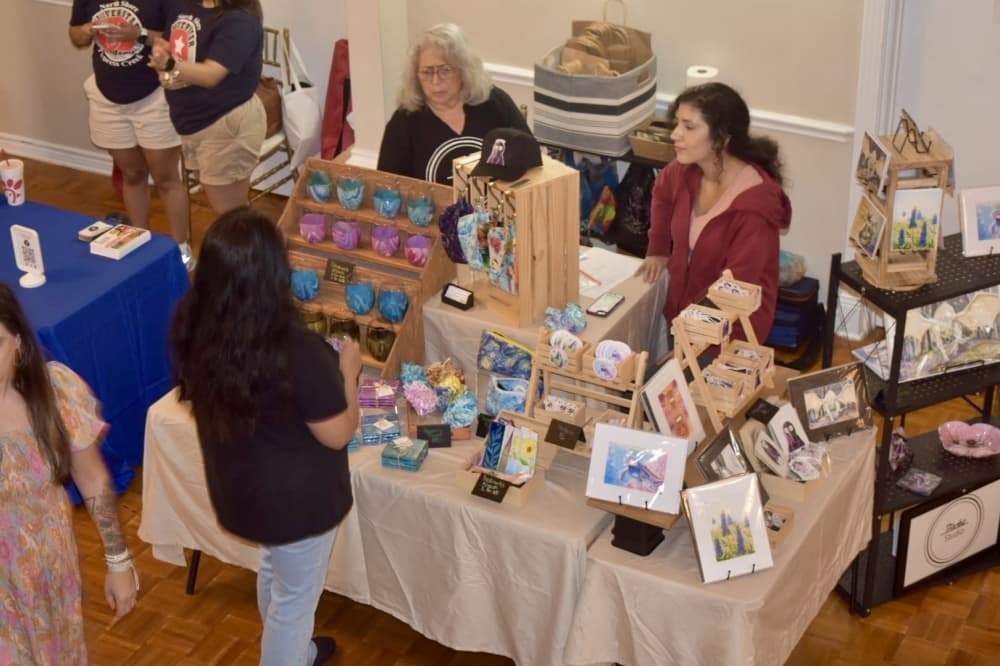 Momma-Palooza, Vintage Hitchcock; 7 events coming up in Spring, Klein