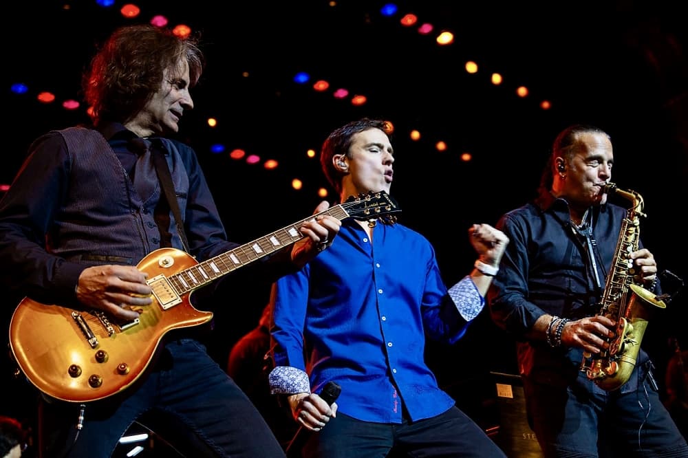 44 live music performances coming up in Spring, Klein