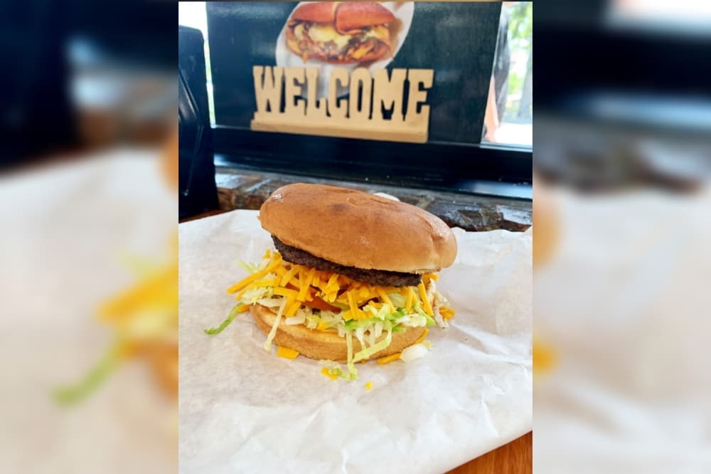 Del’s Charcoal Burger reopens in Richardson after fire