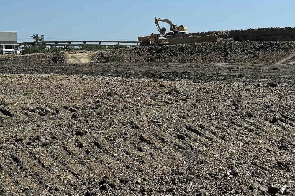 Clay Development & Construction Inc. has officially broken ground on Mustang Ridge Distribution Center I, a 538,720-square-foot speculative industrial facility. Completion is scheduled for late 2025, according to a news release. (Courtesy Clay Development & Construction Inc.)