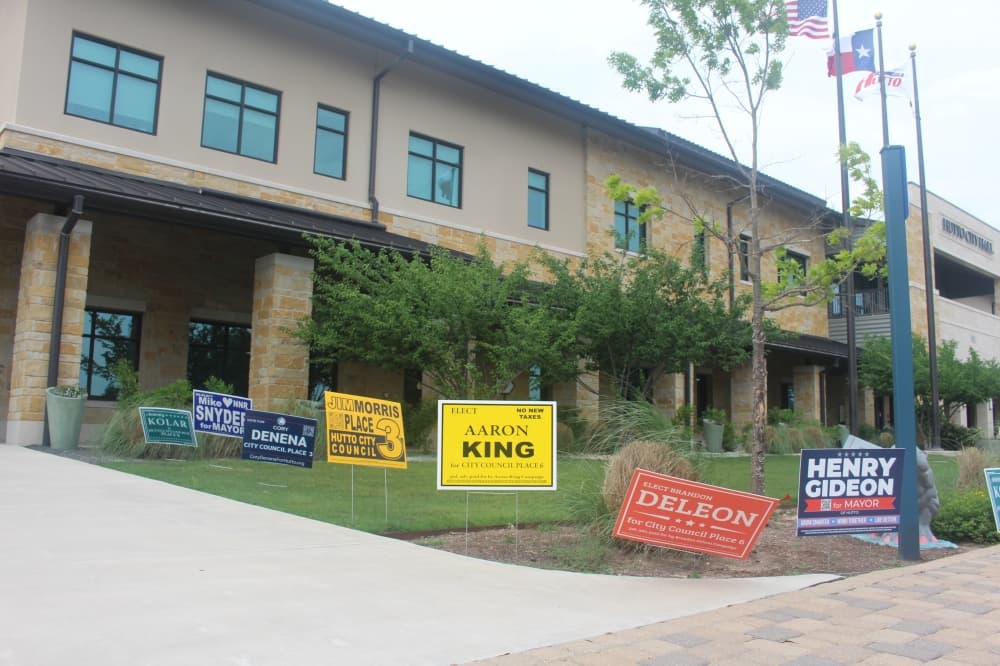 Mike Snyder secures Hutto mayoral seat