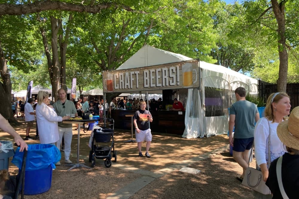 People at Cottonwood Art Festival