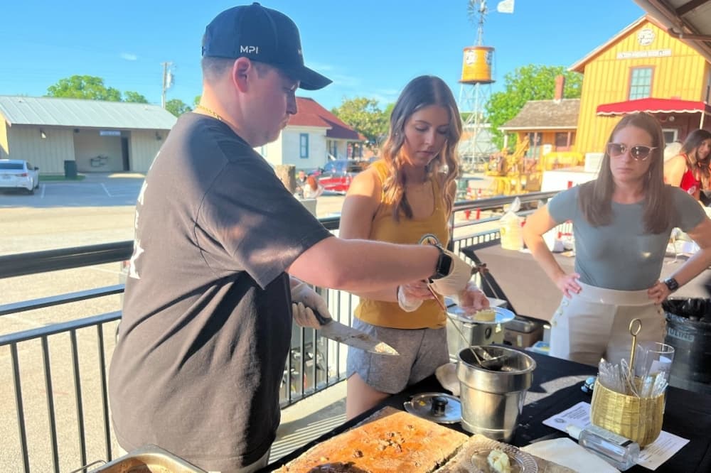 people serving food 
