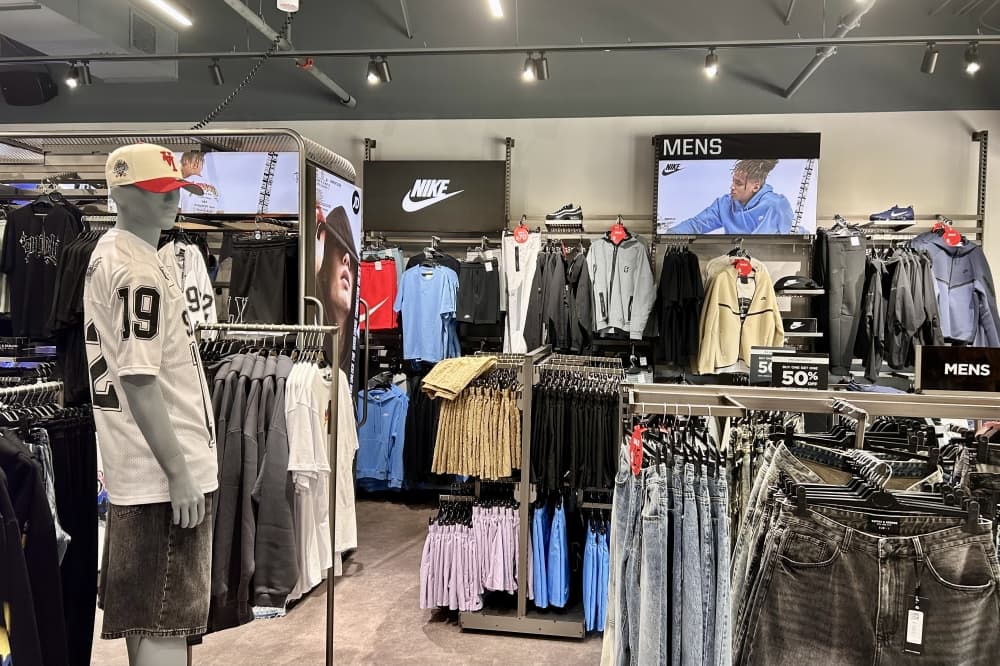 2 new retailers now open at San Marcos Premium Outlets