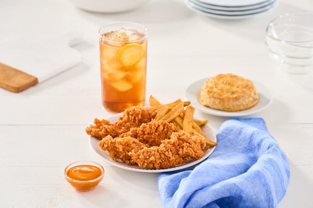 A cocktail bar and fried chicken eateries: 18 dining and business updates in Georgetown