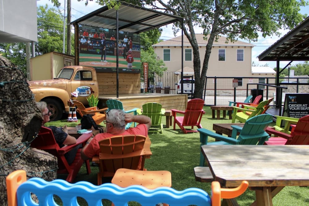 Backporch Social promotes family-friendly space in downtown Round Rock
