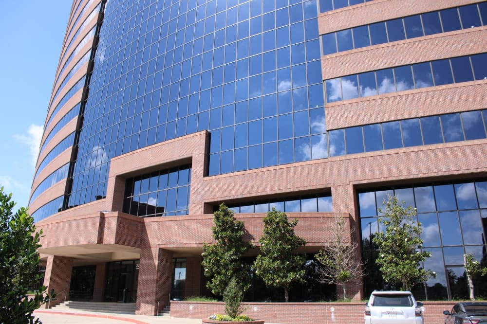 AT&T call center to relocate to Richardson Lakeside Tower following $15M incentive deal