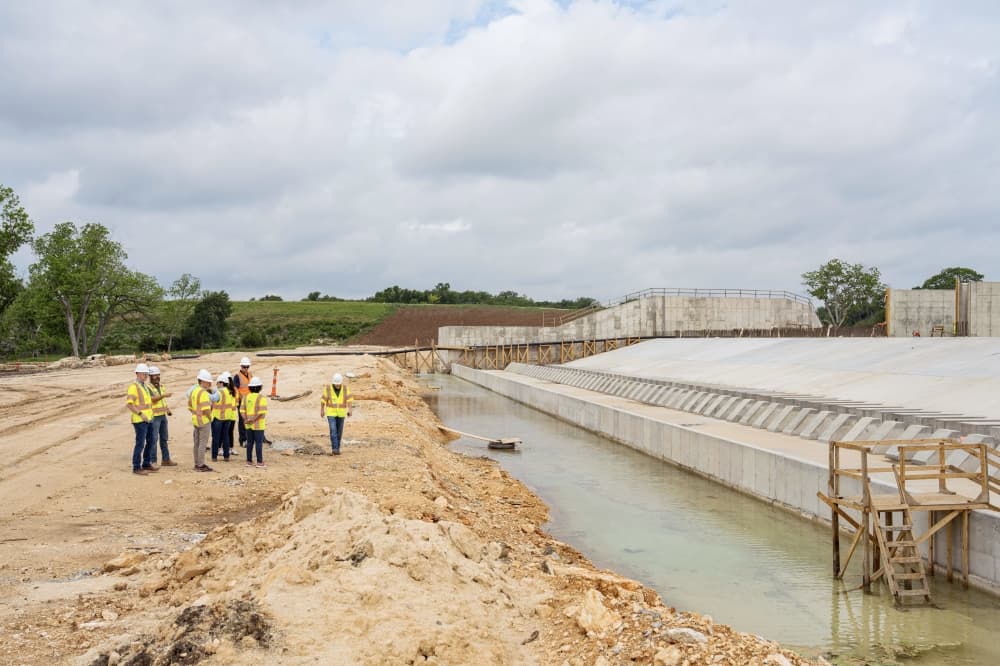 Dam under construction to reduce flood risk in Round Rock