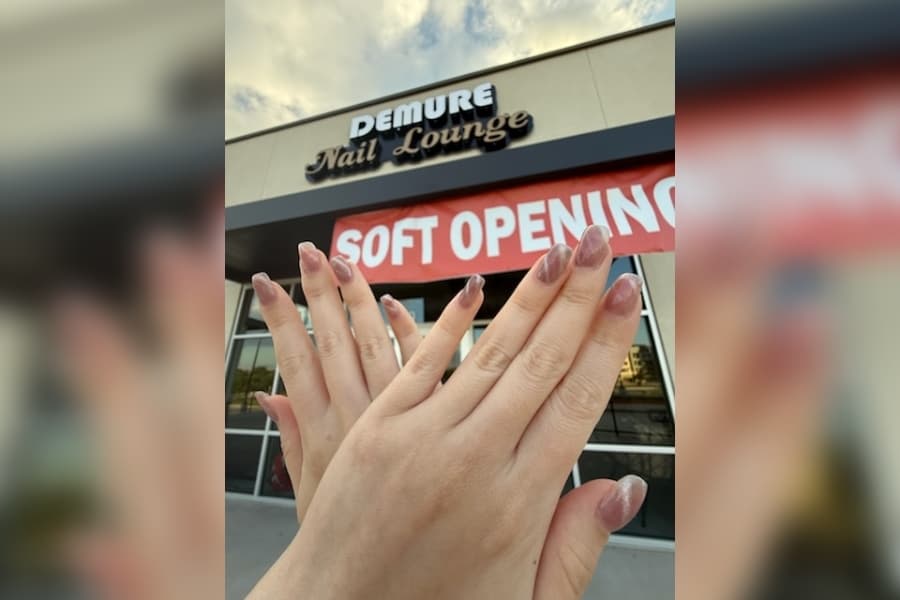 Nails, business exterior