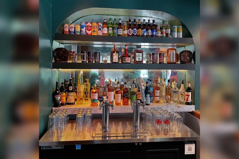 Cecil's Pub reopens in new Montrose location after closing for six months