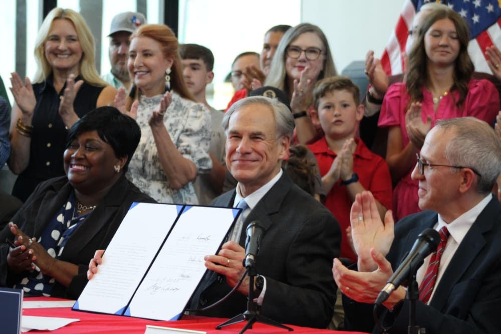 Texas public schools to see $8.5B funding boost, teacher raises after Gov. Abbott signs bill