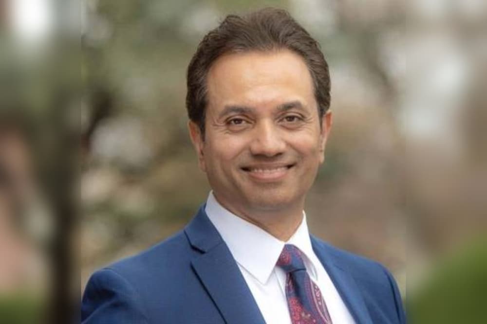 Board of regents officially name UT Dallas president