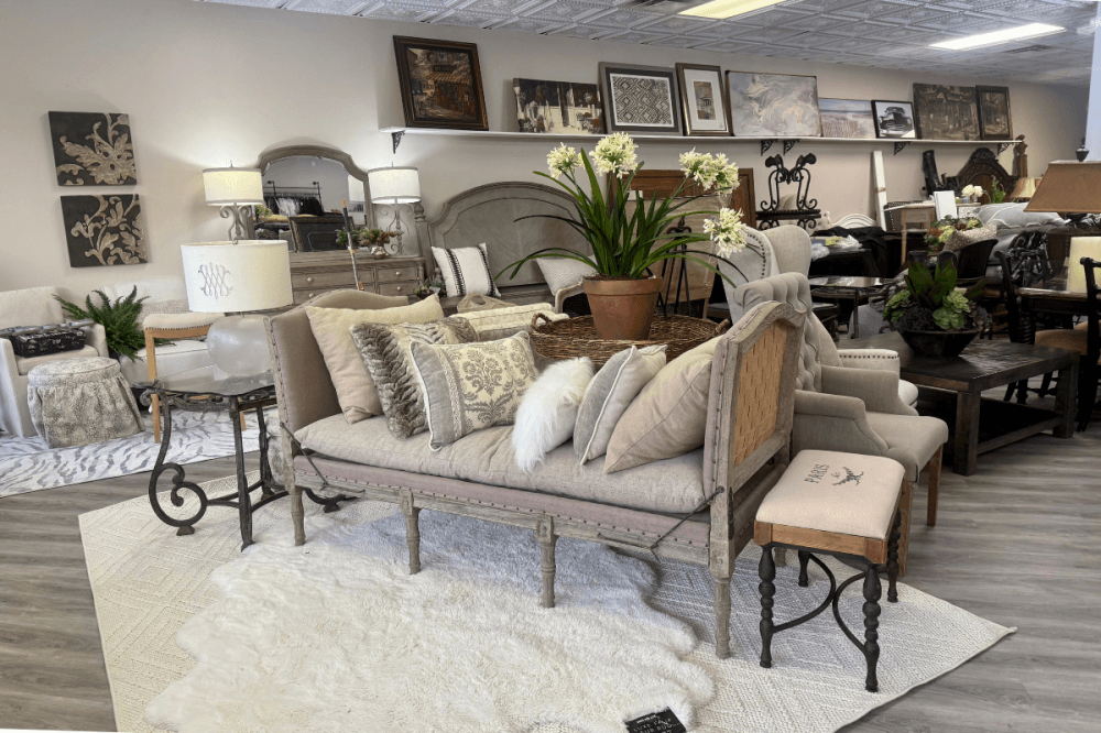 Upscale Resale TX resells gently used fashion, furniture in Magnolia
