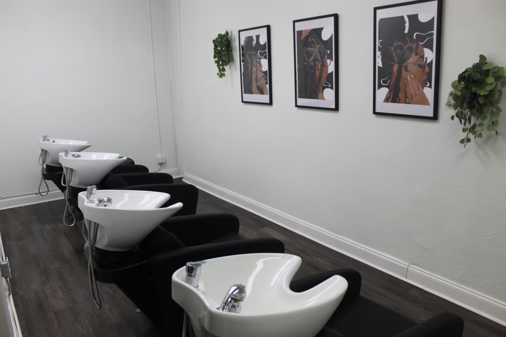 Image of hair and scalp spa services area at Diena Simply Natural. 