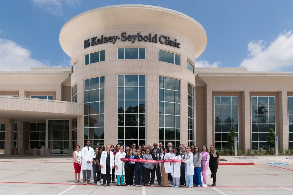 West Woodlands Kelsey-Seybold Clinic holds grand opening