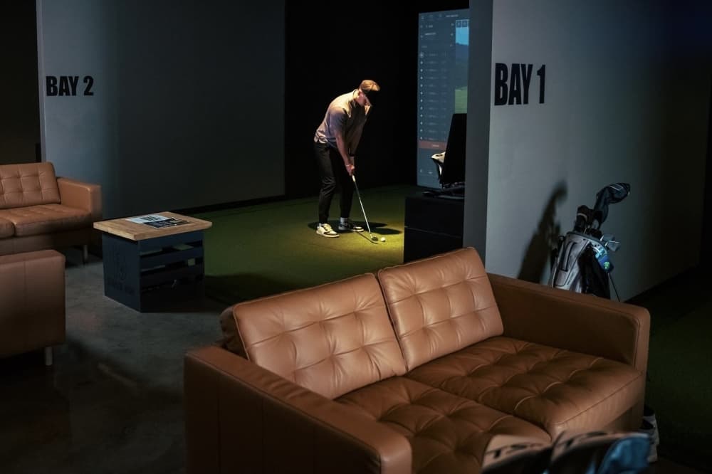New indoor golf simulator experience coming soon to the Heights