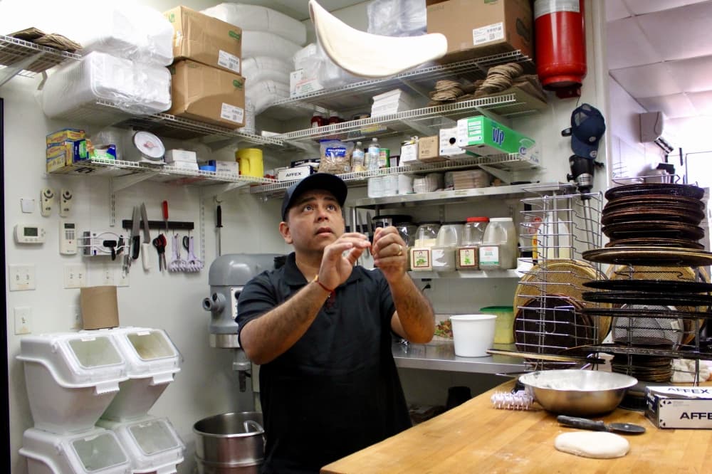 Family-owned Pizzaiolo's serves hand-tossed pizza in North Houston