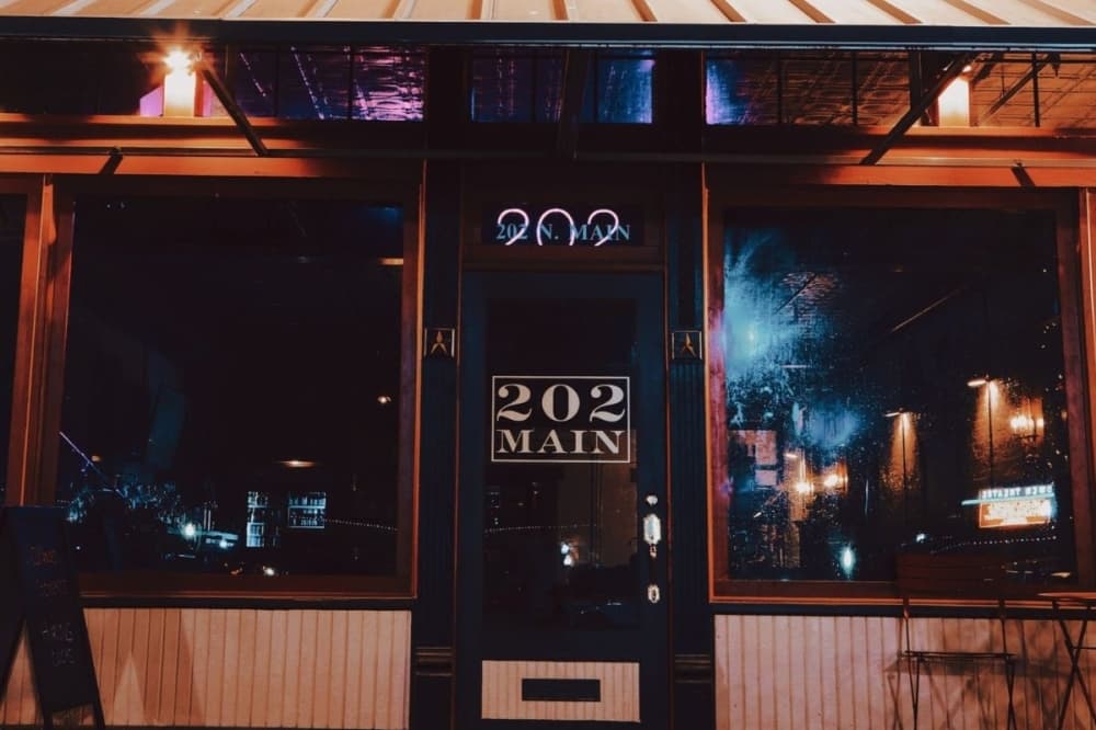202 Main closes in downtown Conroe