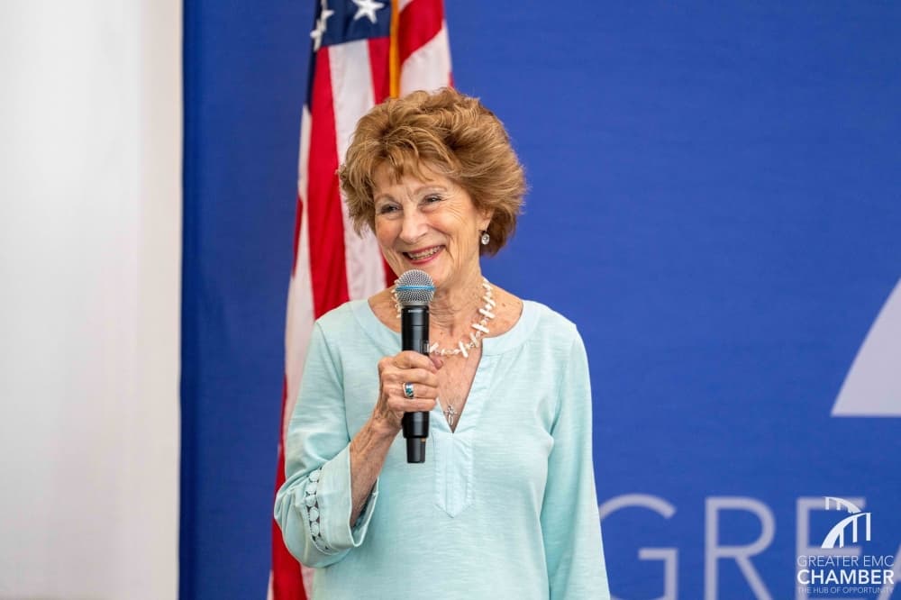 Longtime executive director of Mission Northeast retires, receives Hometown Hero Award