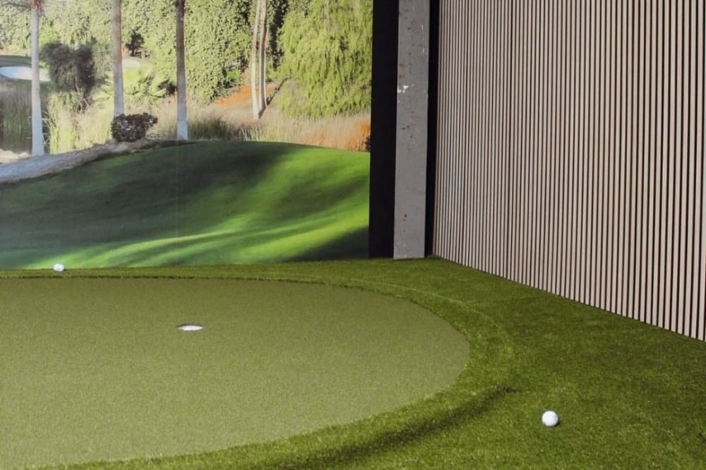 The Green Room offers 24-hour access to golf simulators in Argyle