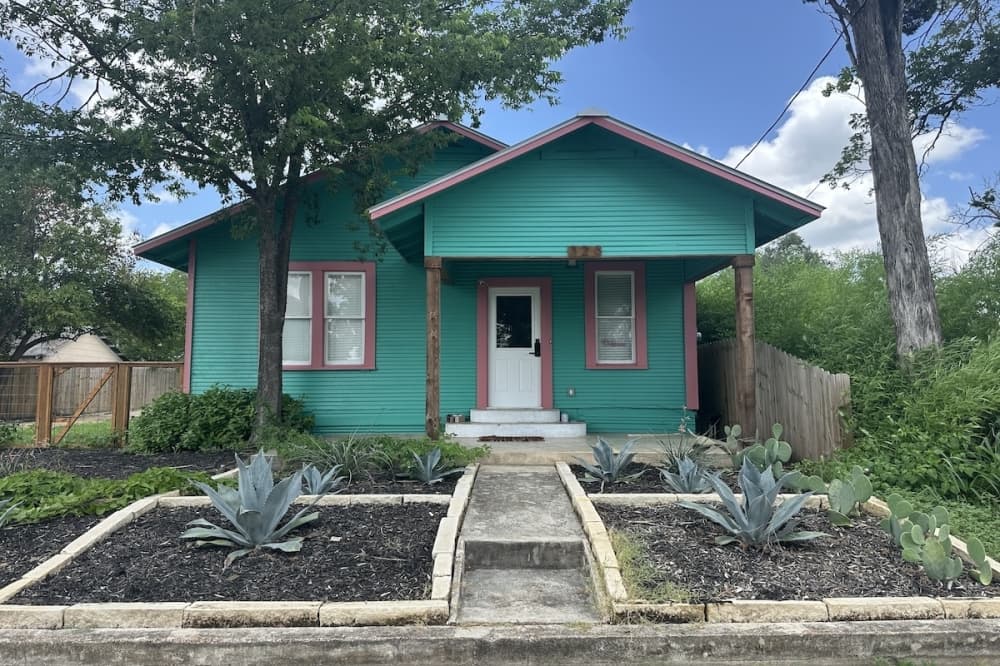Rewaxation opens new location in New Braunfels