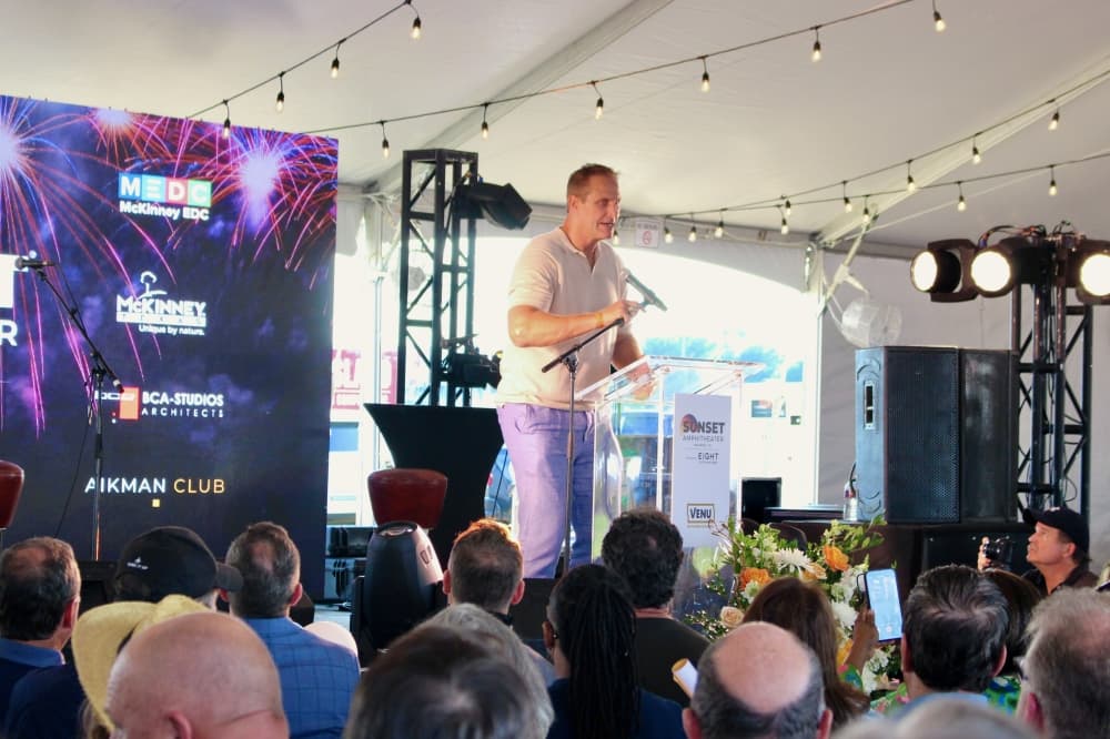Dallas Cowboys alumni Chad Hennings