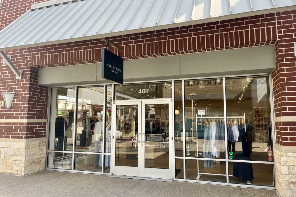 Rag & Bone opened a new location at the Houston Premium Outlets on June 5. (Courtesy Houston Premium Outlets)