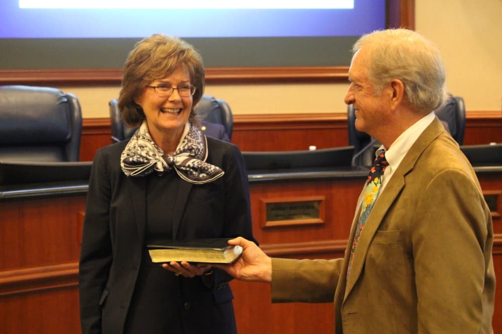 ‘The honor of a lifetime’: Carol McCutcheon sworn in as 1st female mayor of Sugar Land