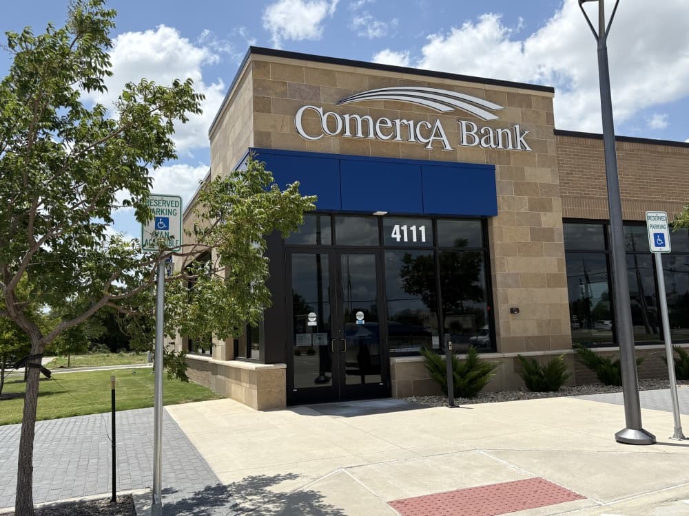 Comerica Bank opens new Frisco banking center