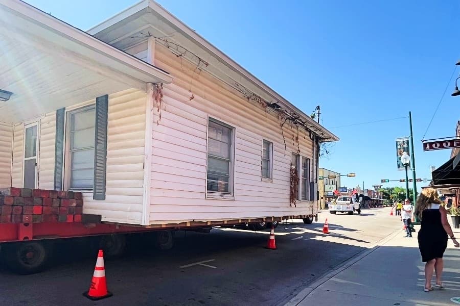 house moving down main street