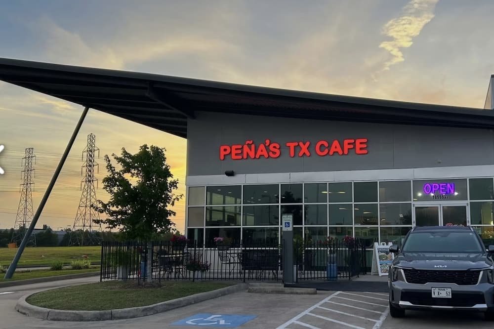 Peña's Donuts & Diner in Pearland rebrands