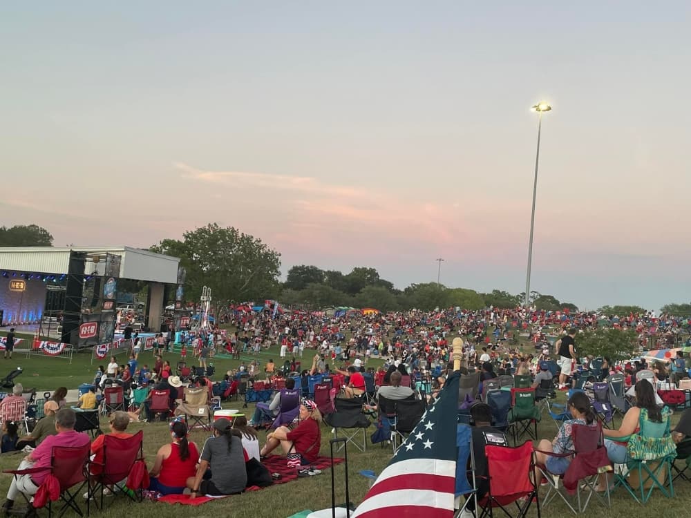 Fireworks, country music: 5 events to attend for Fourth of July