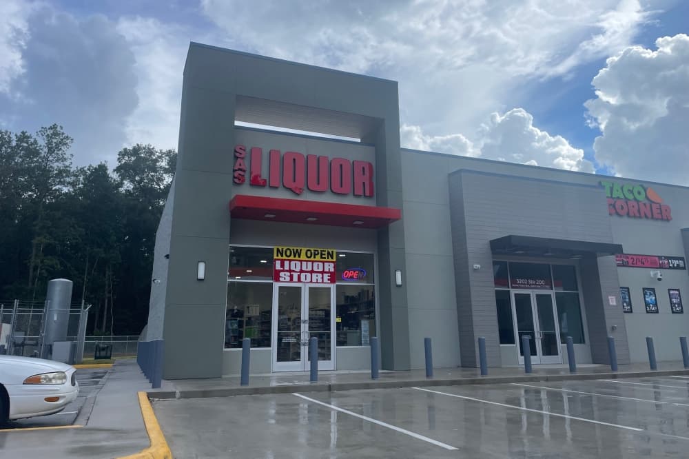 SAS Liquor now selling beer, wine in Roman Forest