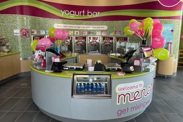 Menchie’s Frozen Yogurt now offers self-serve frozen yogurt, açaí bowls